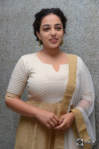 Nithya-Menen-At-100-Days-of-Love-Movie-Release-Date-Press-Meet
